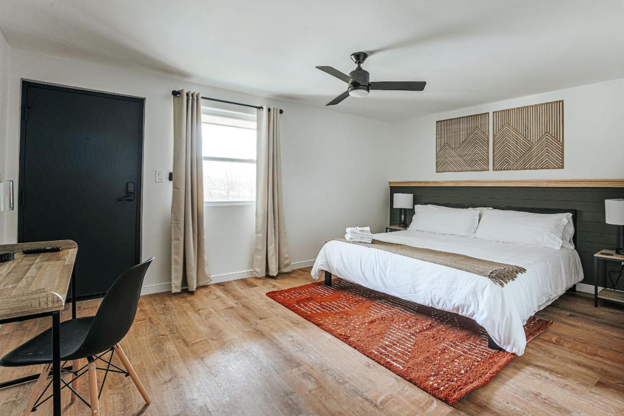ווינסבורו Grey Pine Lodge חדר תמונה